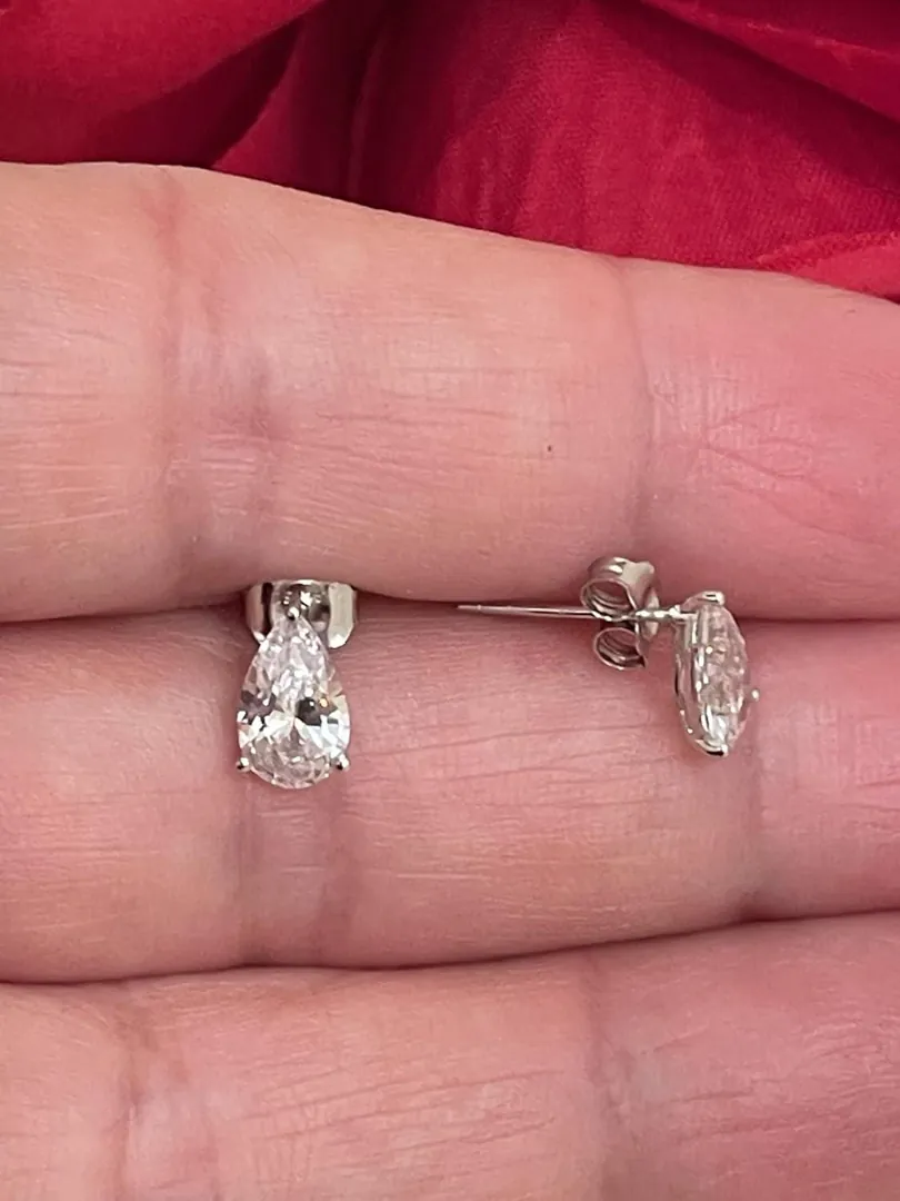 1.5 Carat Pear Diamond Earrings, Solid 18k White Gold Earrings, Diamond Jewelry, Teardrop Earrings, Diamond Stud Earrings, Fine Jewelry, Valentine.