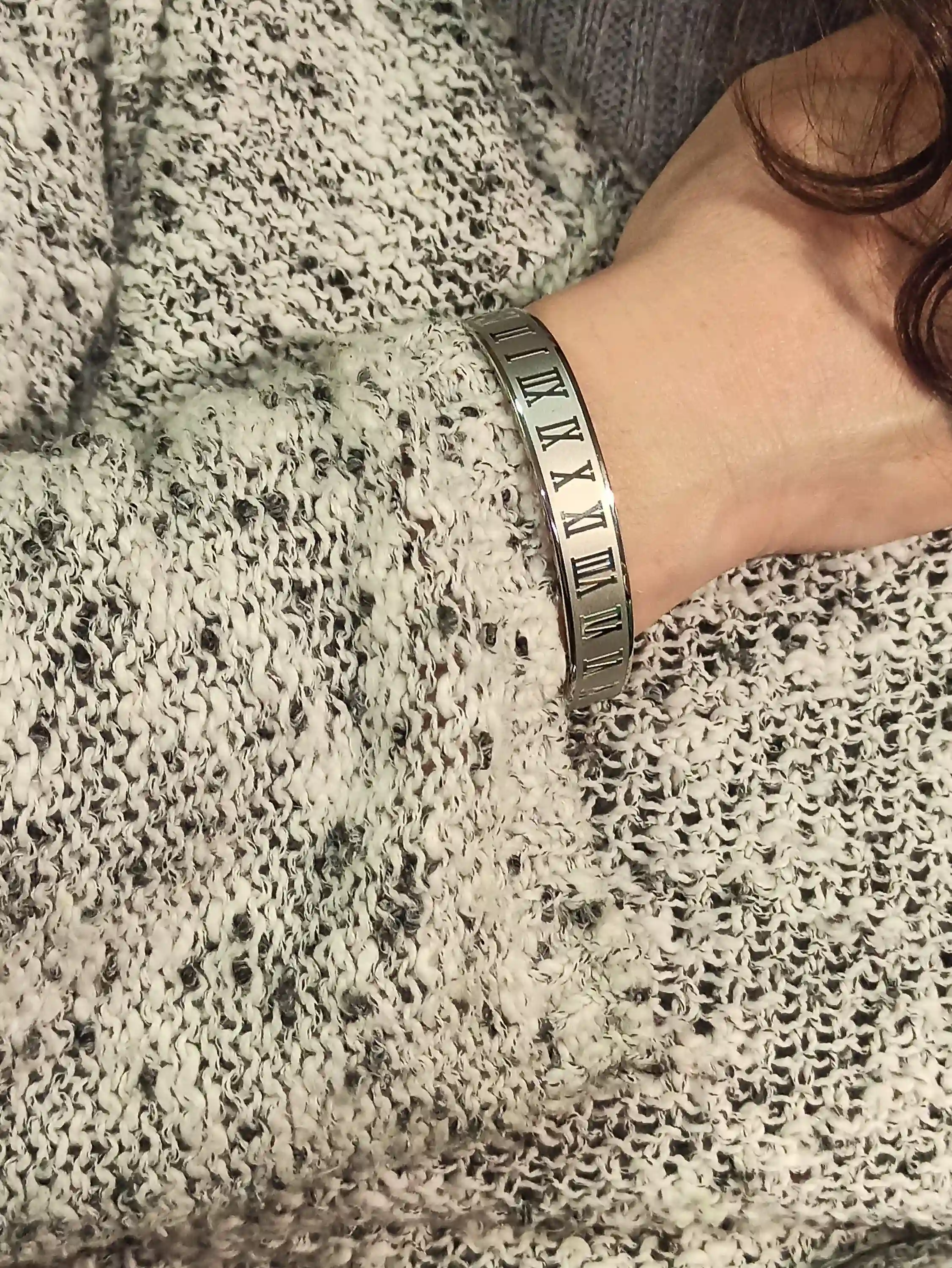 Roman Numberal Bracelet SILVER/Roman Numeral Bangle Bracelet/Roman Bracelet/Birthday Bracelet Gift for women/Roman Numeral Jewelry Her Gift 