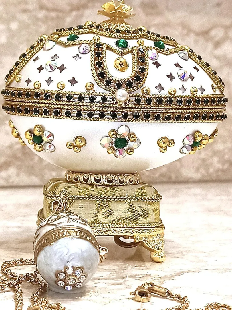 Vintage Rose Faberge Egg Jewelry Box & Faberge Necklace Natural Handcarved Egg Pure Gold Swarovski Wedding Day 1986 Anniversary Wife Gift