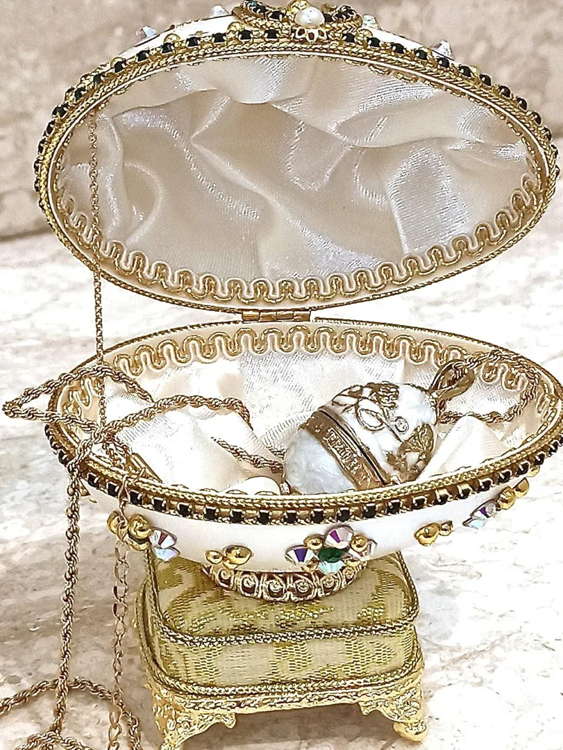 1986 Faberge Egg Music box Natural Egg Faberge style Egg + Faberge Necklace Birthday Wife Gifts Fabergé Egg Emerald Handmade Vintage Egg