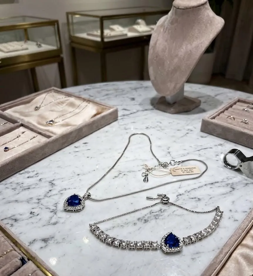Handmade Heart Sapphire Diamond Bracelet Sapphire Necklace Pendant Set, 18k White Gold Verm 4.5ctw Certified Natural Sapphire Pierre Lorren.