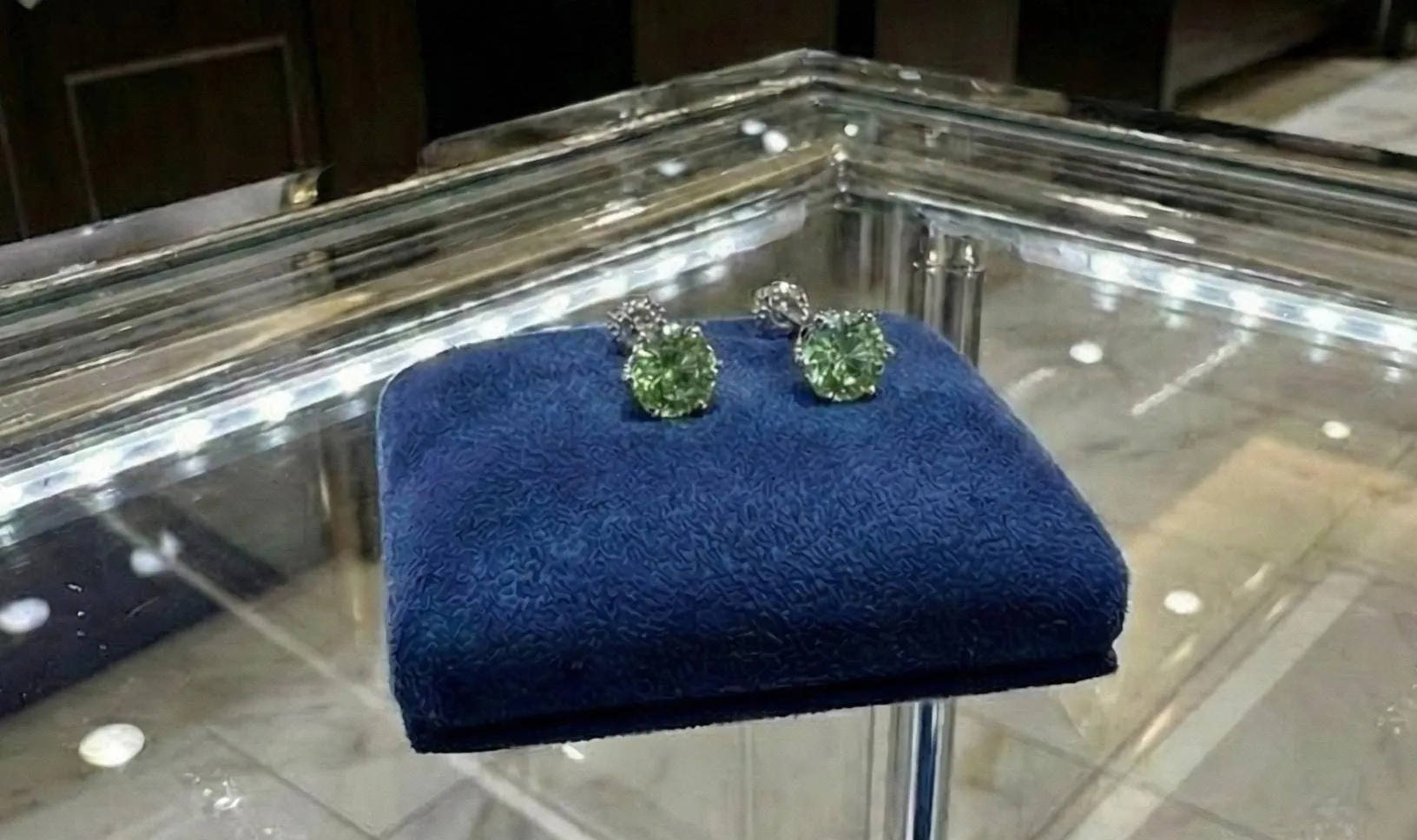 2ct Genuine Peridot Stud Earrings - Green Peridot Solitaire Gemstone Earrings - Handmade Peridot Earrings - Peridot Jewelry Handmade