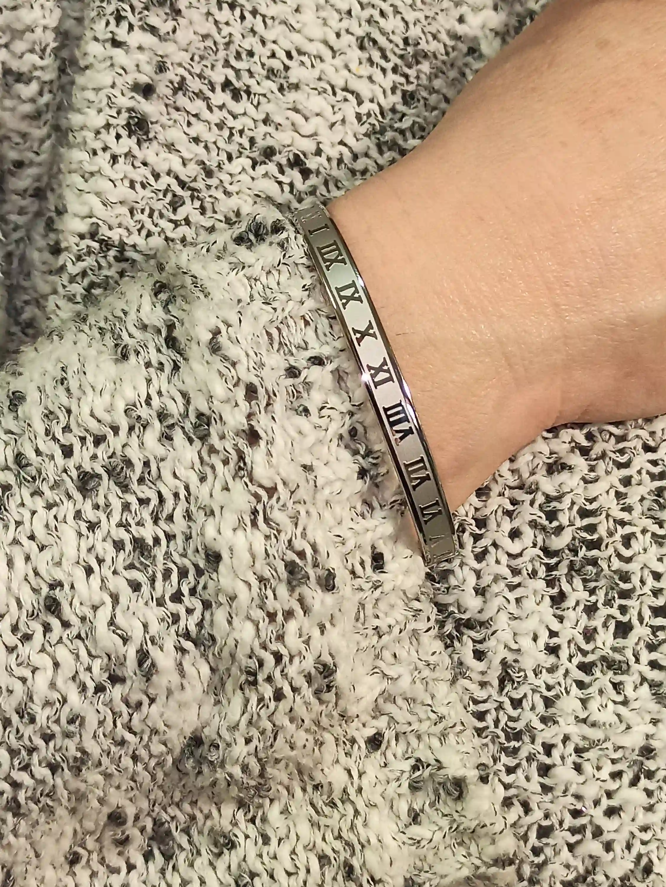 Roman Numeral Bracelet SILVER Jewelry Bangle/Roman Numeral Bracelet/Anniversary Gift for Her/Roman Number Bracelet Jewelry/Graduation Gift 
