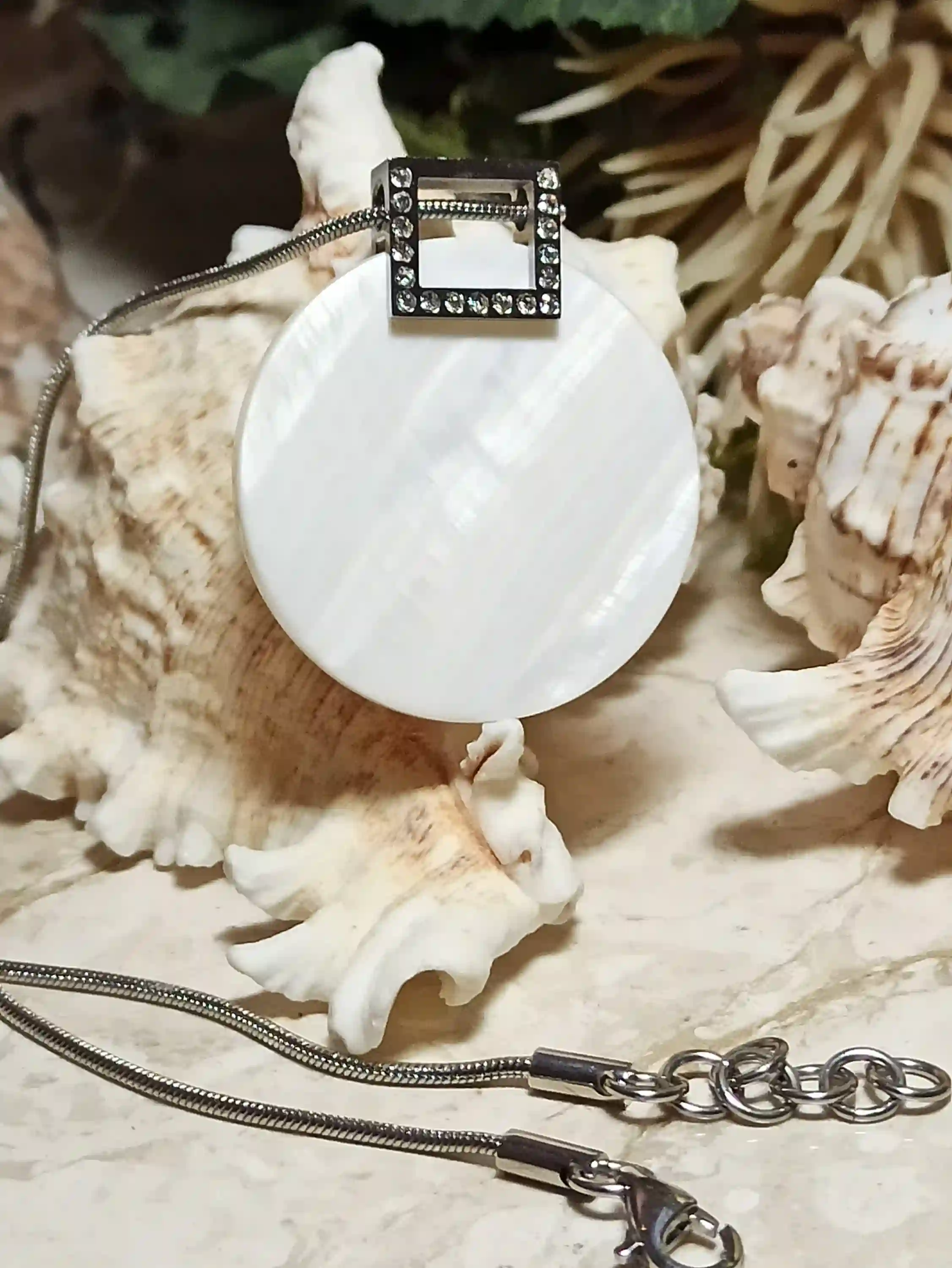 Silver Mother of Pearl Swarovski Necklace Pendant Jewelry/Pink Jewelry Mother of Pearl Necklace Pendant/Silver Necklace Gemstone Jewelry Her 