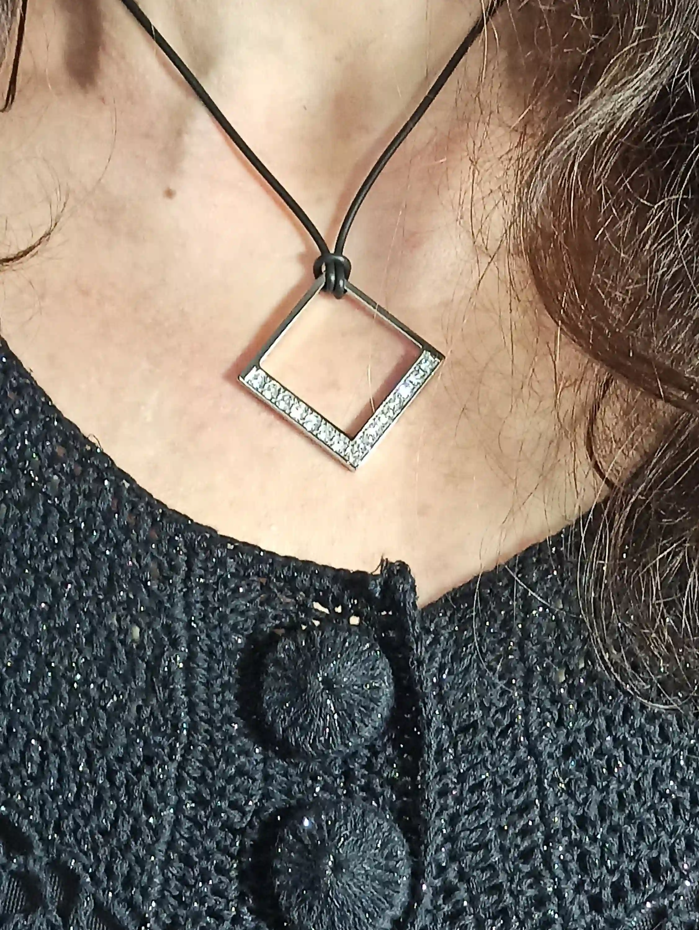 Silver Pendant necklace /Swarovski Crystal Necklace/Jewelry gift for mom/Jewelry gift for Her/Modern Necklace for women/Necklace for pendant 