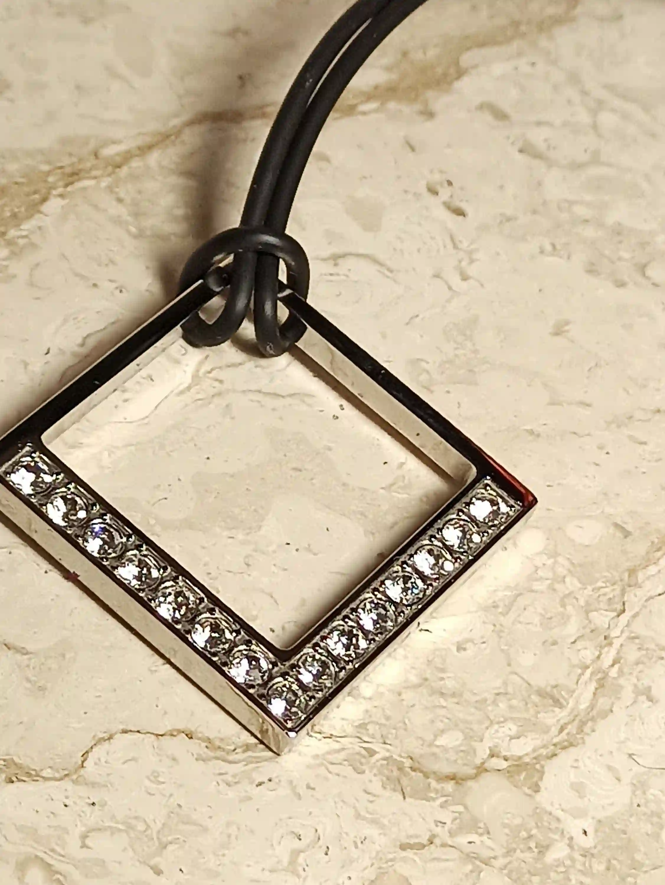 Silver Pendant necklace /Swarovski Crystal Necklace/Jewelry gift for mom/Jewelry gift for Her/Modern Necklace for women/Necklace for pendant 