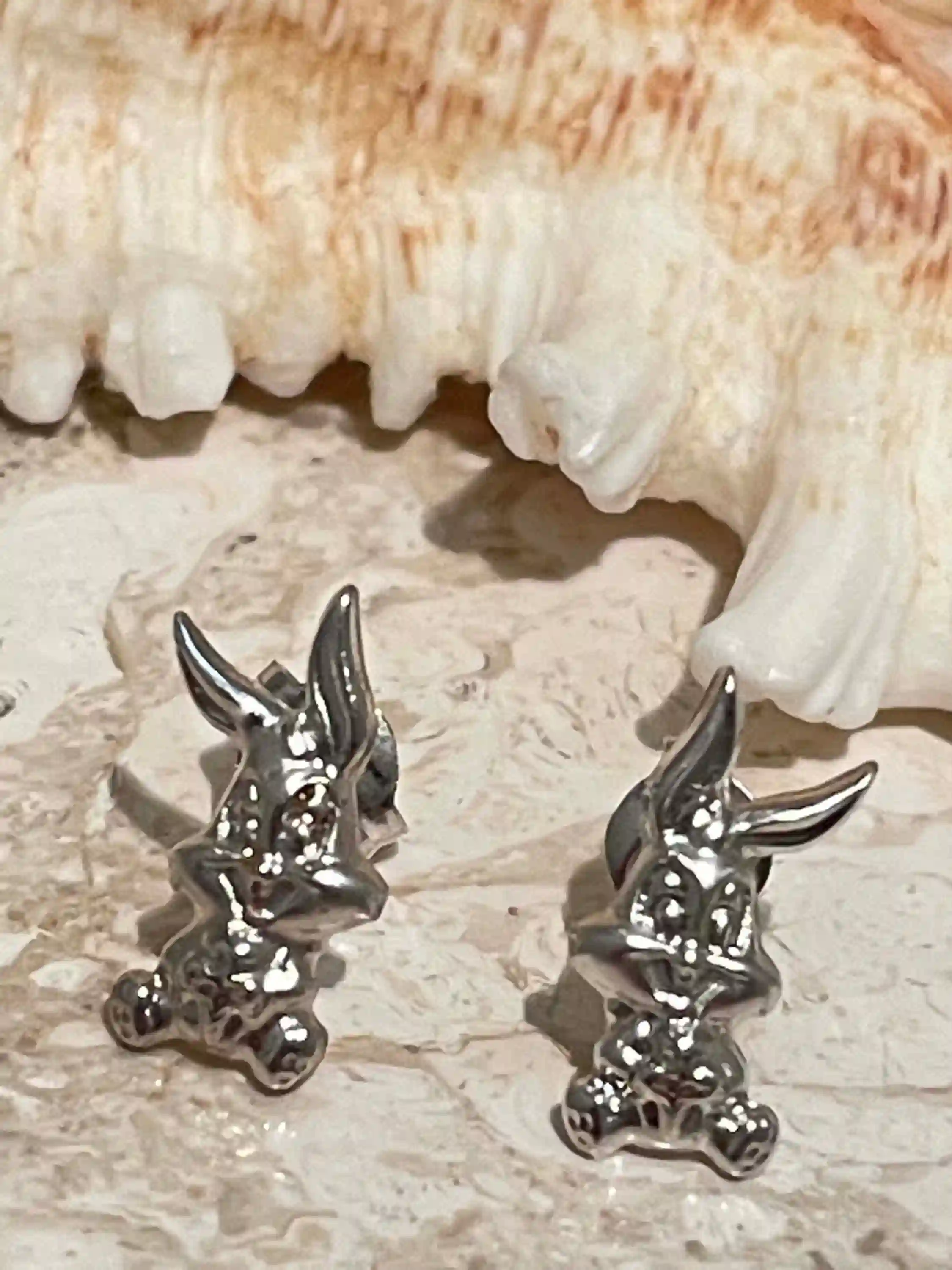 Bugs Bunny Earrings - Bugs Bunny Jewelry - Original Warner Bros -Looney Tunes Earrings - SOLID 18k GOLD - Rabbit Earrings - Rabbit Jewellery 