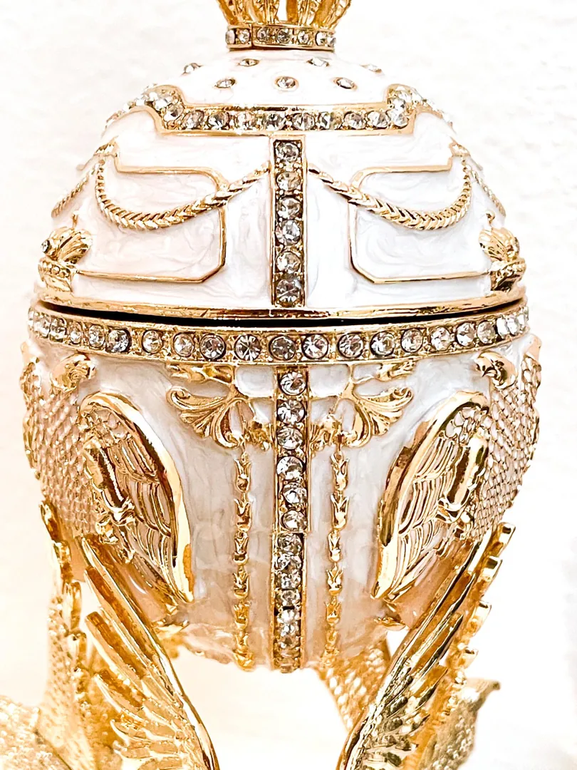 Pierre Lorren Fabergé Egg - White Fabergé Egg Music Box, Fabergé Trinket Box, Fabergé Music Box, Pure Gold Decor, Austrian Crystal, Wisdom Gifts.
