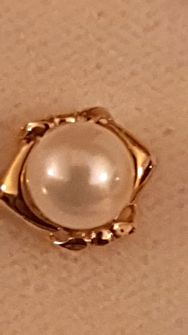 Japanese Akoya Saltwater Pearl Stud Earrings, 18K Gold, Gift for Her / Akoya Cultured Pearl Jewelry for Bride / South Sea Pearls and Gold Jewelry.
