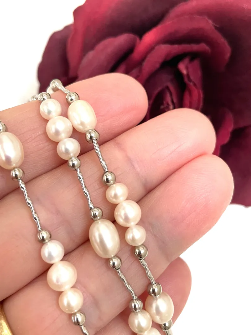 Pierre Lorren White South Sea Pearl Pendant Necklace, Akoya Pearl Earrings, Japanese Pearl Bracelet, White Gold Saltwater Pearl Jewelry Set.