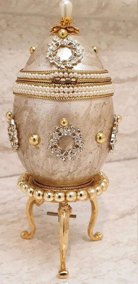 Forever Friends Gift Egg Faberge Style ONLYONE 24k Fabergé VINTAGE Wreath Faberge Music Box Fabrege Trinket Swarovski Diamond 1ct Photo Frame