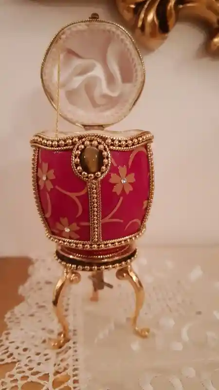 Vintage Red FABERGE-Style egg Imperial jeweled egg Faberge egg style 24ktGold Jewel box MUSICAL Faberge egg Musical trinket egg HANDCARVED present 