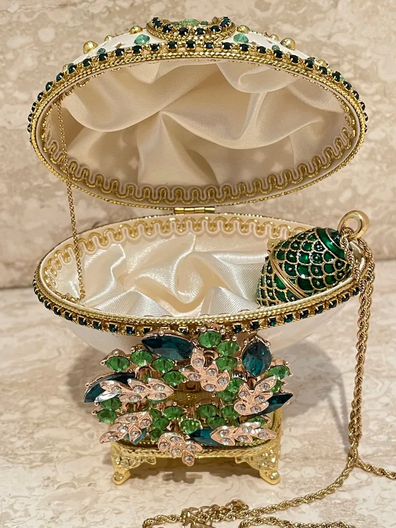 ONE OF A KIND - Antique Faberge egg style. Egg + Fabergé jewelry - Faberge Egg Music Box - Decorative Faberge Egg - Crown Regal Collection.