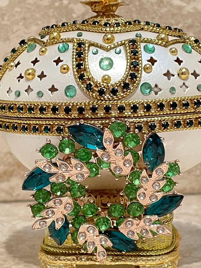 ONE OF A KIND - Antique Faberge egg style. Egg + Fabergé jewelry - Faberge Egg Music Box - Decorative Faberge Egg - Crown Regal Collection.