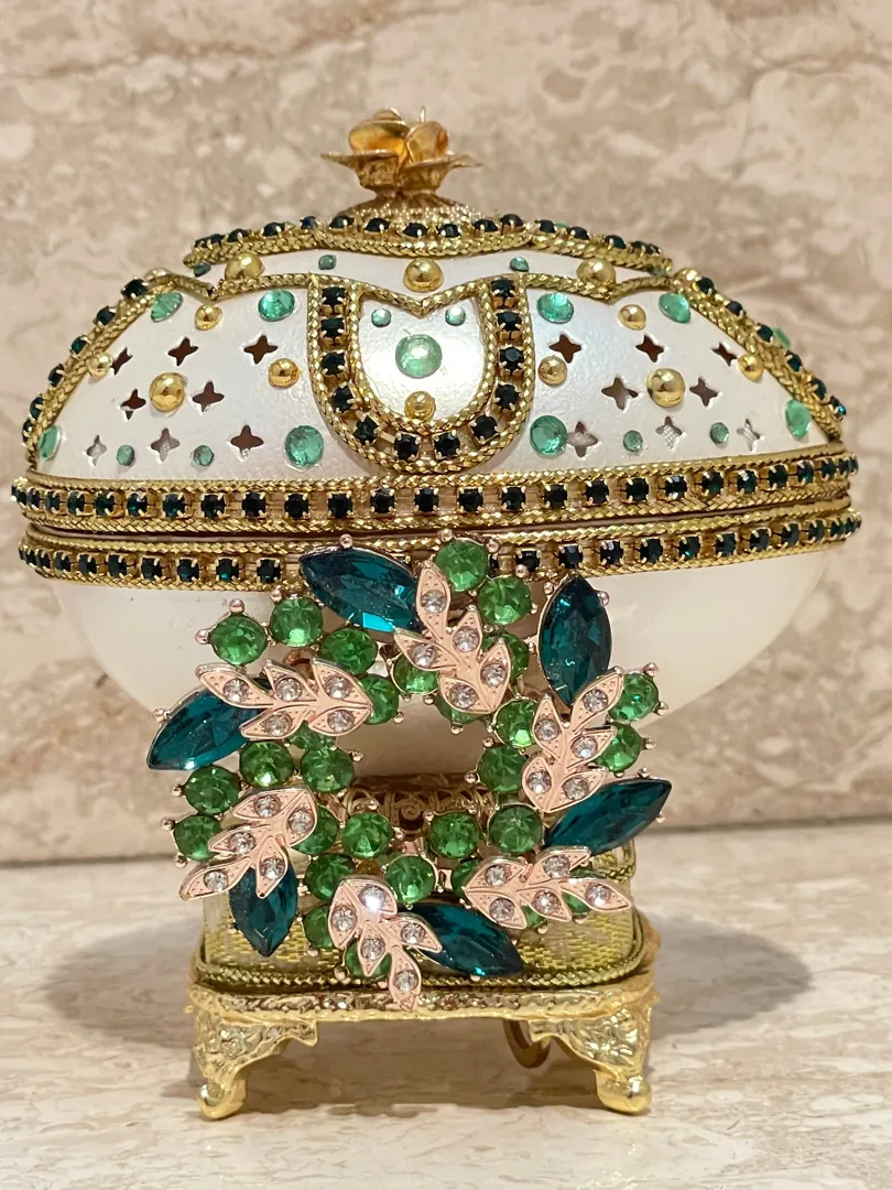 ONE OF A KIND - Antique Faberge egg style. Egg + Fabergé jewelry - Faberge Egg Music Box - Decorative Faberge Egg - Crown Regal Collection.