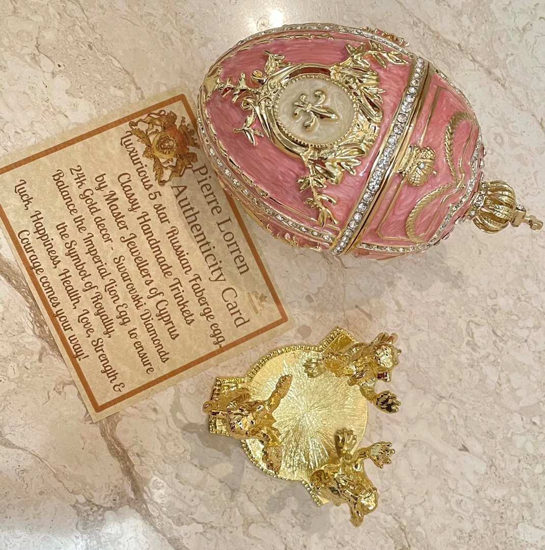 Exquisite 5 Star Fabergé egg, hand-painted in the Imperial Fabergé egg style, featuring 24k gold and Swarovski elements. Ideal Valentine's Day gift for your girlfriend or a graduation present for her.