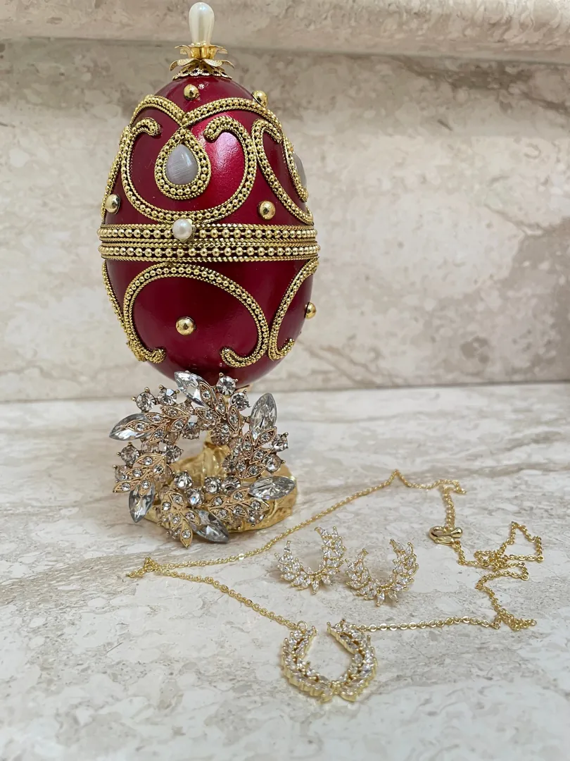 1992 Antique Wreath Faberge Style Easter Egg Red Faberge Pendant Set One Of A Kind - Handcarved Natural Fabergé Egg - 24k Gold - Gift For Her