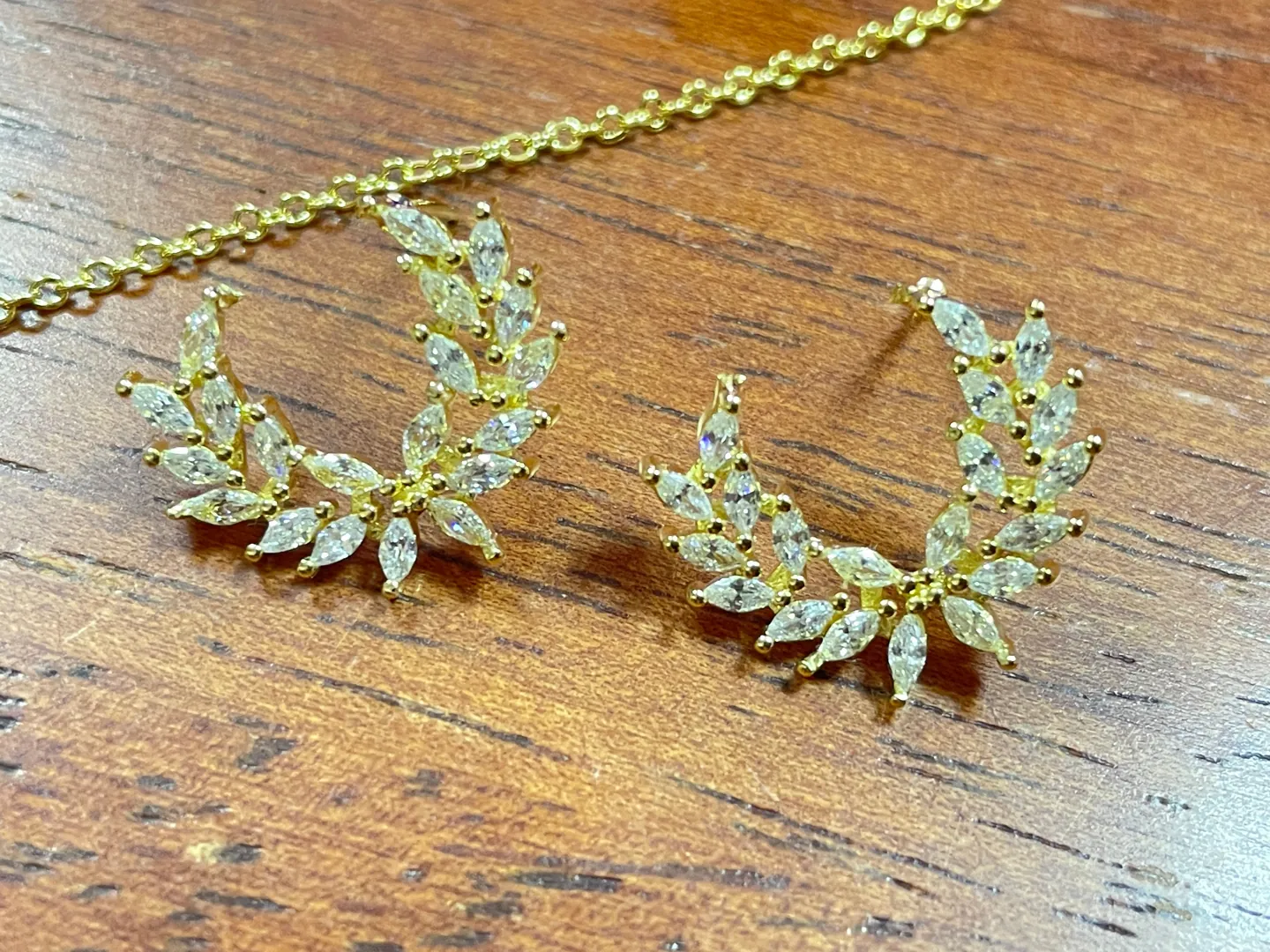 1992 Antique Wreath Faberge Style Easter Egg Red Faberge Pendant Set One Of A Kind - Handcarved Natural Fabergé Egg - 24k Gold - Gift For Her