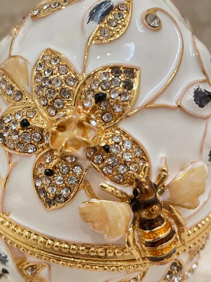 Designer White Faberge Egg Style Necklace PLUS Engagement Gift Faberge Eggs Handpainted Jewelry Box Wedding Gift for Parent 400 Handset Crystals