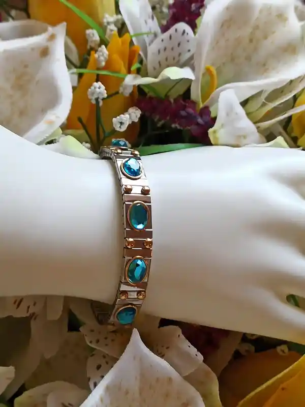 Something blue wedding jewelry/Bridesmaid bracelet Wedding something blue jewelry/Bride something blue Swarovski bridal bracelet HANDMADE 