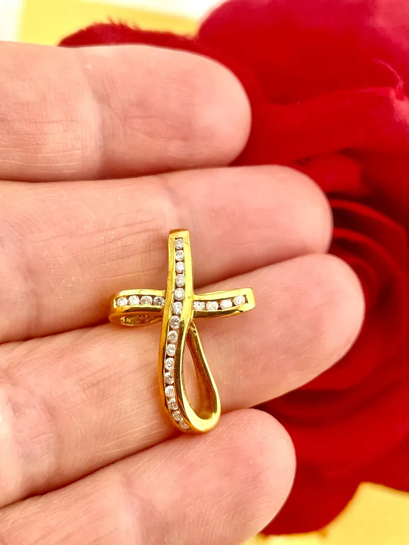 Solid 18k gold cross pendant featuring natural diamonds. This diamond cross necklace makes a perfect Christian Mother's Day gift, ideal for moms and women.