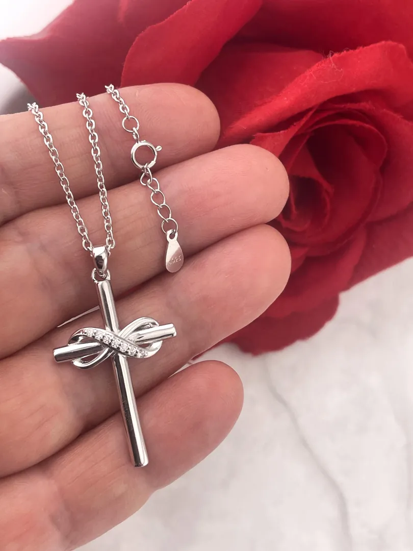 Designr Diamond Cross Pendant 18k Gold Diamond Cross Necklace Christian Father Gift Crucifix Cross for Men Cross for Son Graduation Handmade.