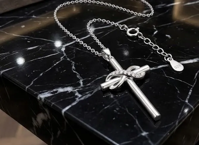 Designer Diamond Cross Pendant 18k Gold Diamond Cross Necklace Christian Mother's Day Gift Crucifix Cross for Mom Cross for Women Unique