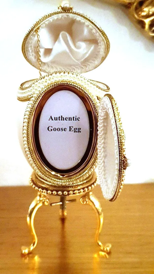 1990 Real Eggshell Faberge Musical Egg Pure Gold Decor Handcarved Silk Interior Fabergé-Style Egg Friendship Friend Gift for Someone Special