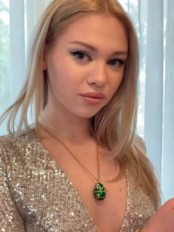 Valentine Luxurious Gift - Green Faberge-Style egg Valentine's day Jewelry SET - Rose Jewelry box + Faberge style egg Locket + Bracelet - 24k GOLD 