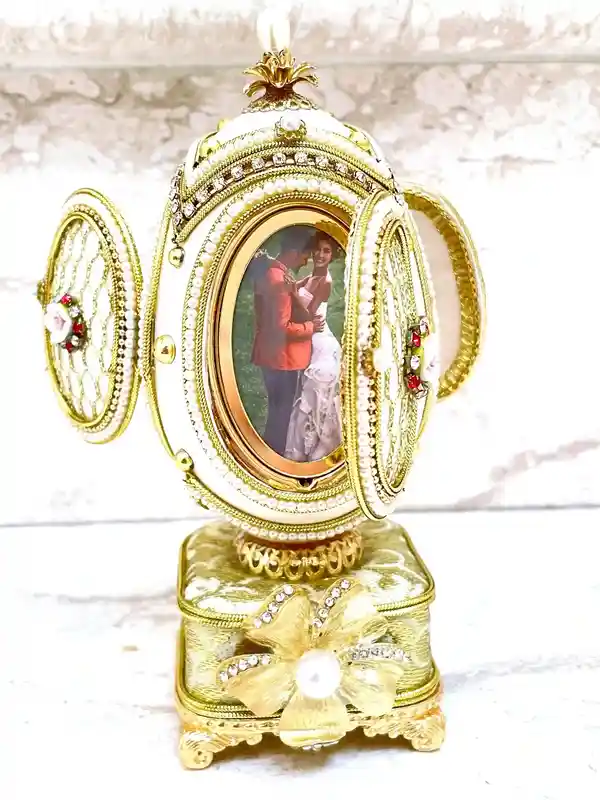 1988 One of a Kind REAL Faberge-Style Egg GOLD Faberge Egg Music Box Home Decor Faberge Style Egg 35th Birthday Anniversary Faberge Egg Ornament 