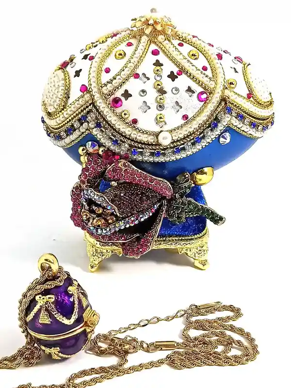 Amethyst, Faberge-Style Music Box- REAL Egg Luxury Valentine MASTERPIECE Faberge Egg style Imperial Art Nouveau Jewelry Box , Faberge egg, 24kGold 