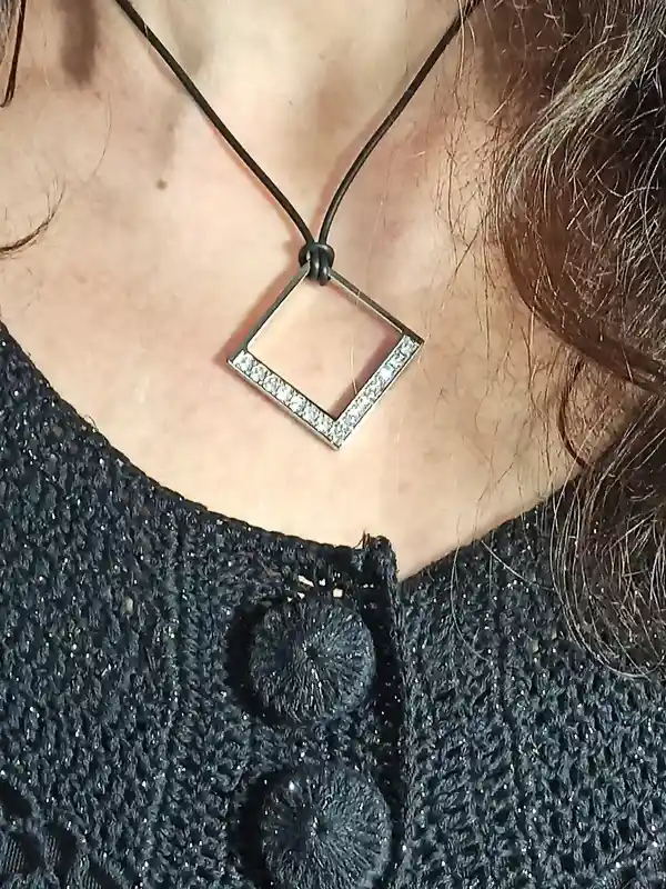 Silver Pendant necklace /Swarovski Crystal Necklace/Jewelry gift for mom/Jewelry gift for Her/Modern Necklace for women/Necklace for pendant 