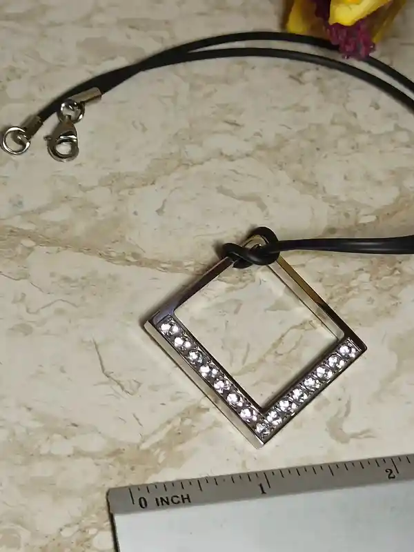 Silver Pendant necklace /Swarovski Crystal Necklace/Jewelry gift for mom/Jewelry gift for Her/Modern Necklace for women/Necklace for pendant 