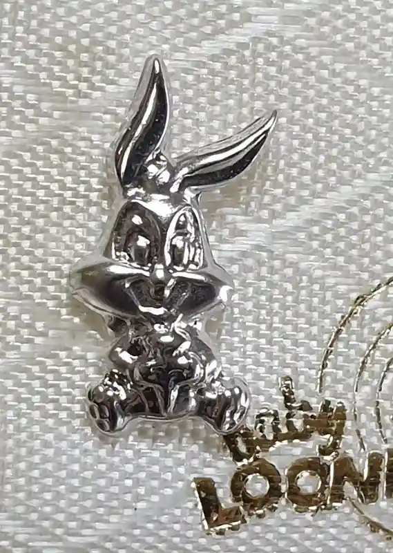 18kt White Gold Disney Stud Earrings Gift for Girls Bugs Bunny Original Looney Tunes/Stud Gold Earrings for Girl Cartoon Bugs Bunny Gift 18k 