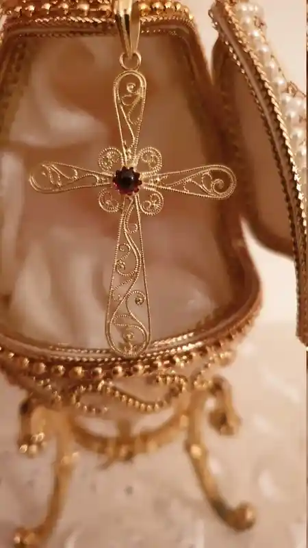18Kt Solid GOLD Garnet Cross pendant gift for women/FILIGREE Gold Cross Charm Religious Jewelry Byzantin pendant 18k HANDMADE Christian gift 