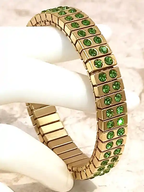 Peridot Bracelet. 2ct. Gold Bangle. Birthstone. Peridot Jewelry. Gemstone. Gift for woman. Gift for Her. Bestfriend. Christmas gift for her 