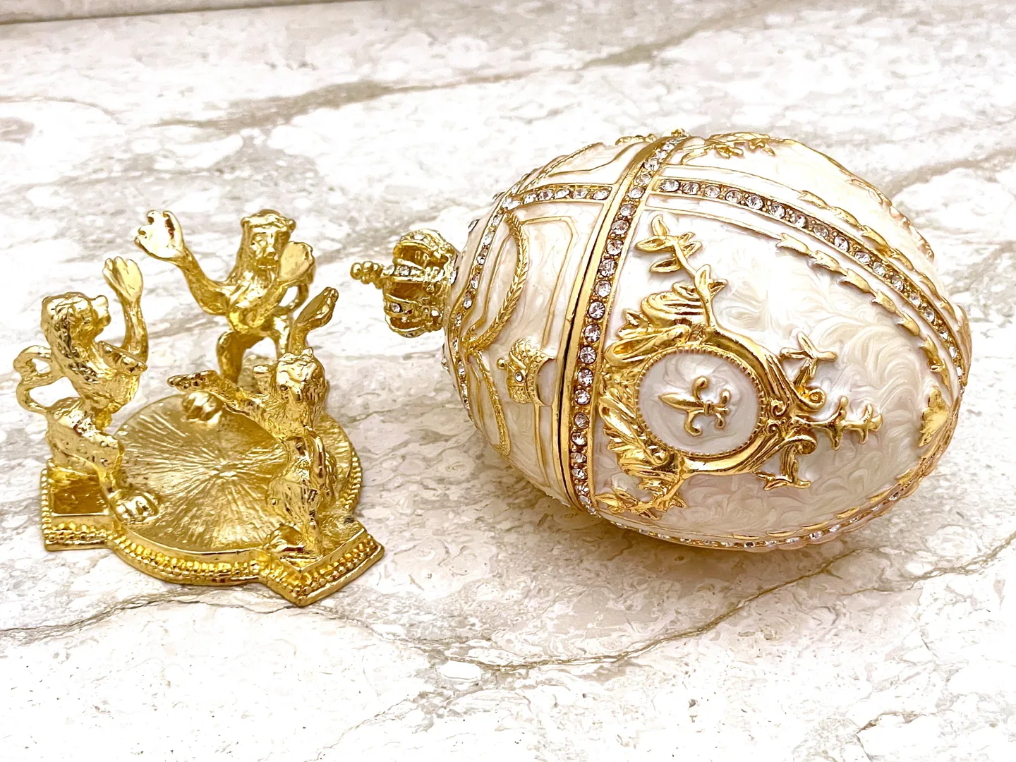 1989 NATURAL Fabergé Egg Ostrich Egg Musical Royal Carriage 24k Gold Accent Hand-Carved Faberge Ornament Anniversary Gift 24k Gold Handmade