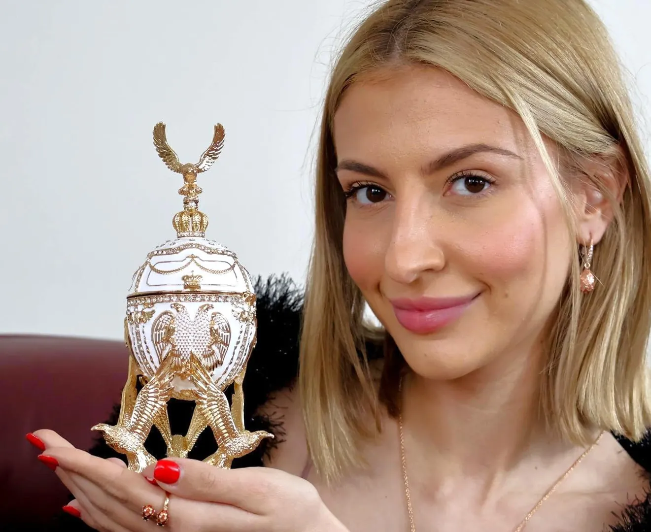 Pierre Lorren Fabergé Egg - White Fabergé Egg Music Box, Fabergé Trinket Box, Fabergé Music Box, Pure Gold Decor, Austrian Crystal, Wisdom Gifts.